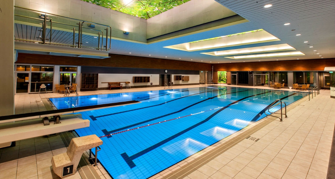 desktop-baeder-lp-parkbad-galerie-mehrzweckhalle