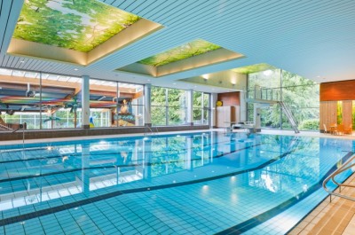 desktop-baeder-lp-parkbad-galerie-mehrzweckhalle2