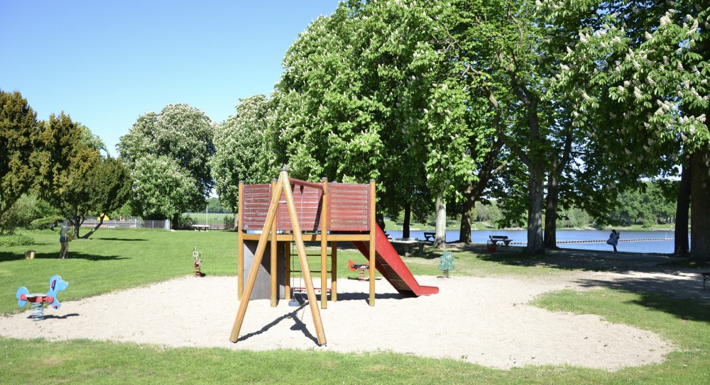 B Derland Sommerfreibad Stadtparksee Baederland De