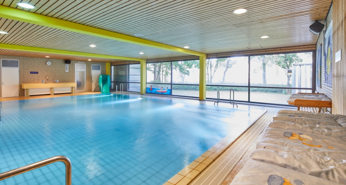 desktop-baeder-lp-elbgaustrasse-galerie-lehrschwimmbecken2