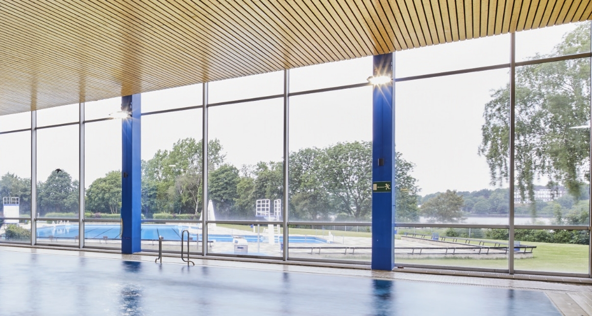 desktop-baeder-lp-finkenwerder-galerie-mehrzweckhalle-ausblick