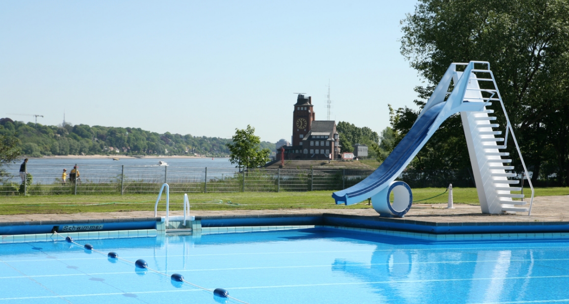 desktop-baeder-lp-freibad-finkenwerder-galerie-rutsche