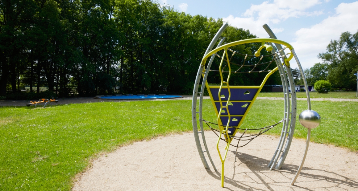 desktop-baeder-lp-freibad-osdorfer-born-galerie-spielplatz2