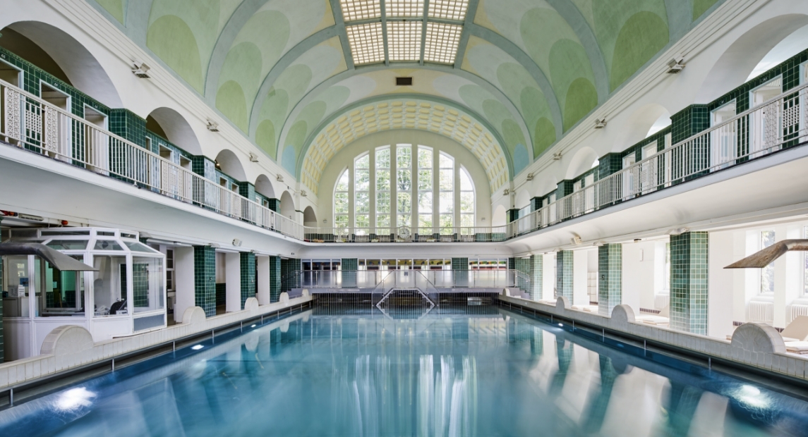 desktop-baeder-lp-holthusenbad-galerie-badehalle