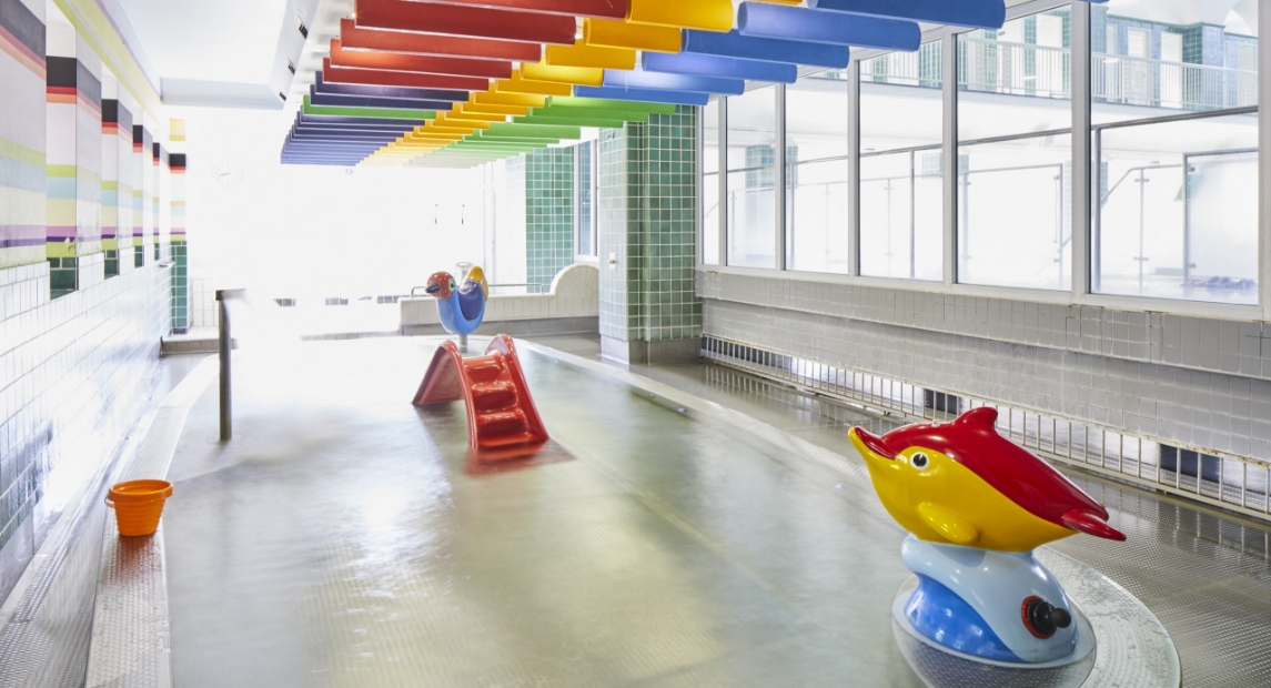 desktop-baeder-lp-holthusenbad-galerie-wasserspielplatz