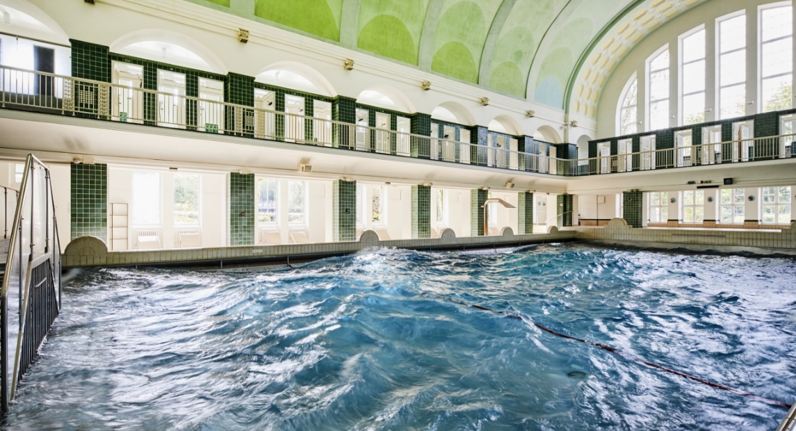 desktop-baeder-lp-holthusenbad-galerie-wellenbad