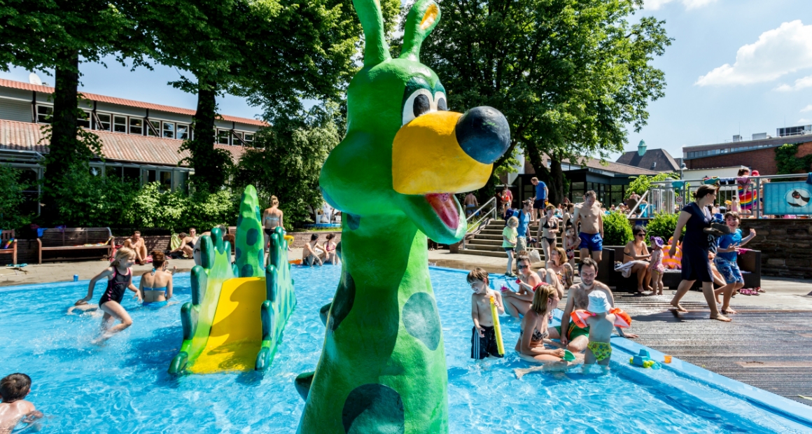 desktop-baeder-lp-kaifubad-galerie-Wasserspielplatz