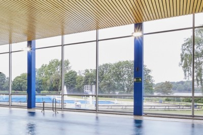 desktop-baeder-lp-finkenwerder-galerie-mehrzweckhalle-ausblick