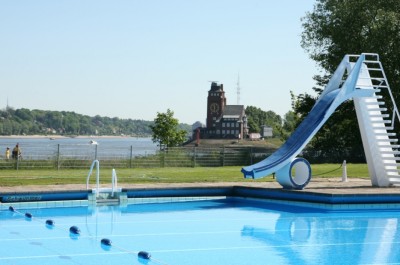 desktop-baeder-lp-freibad-finkenwerder-galerie-rutsche