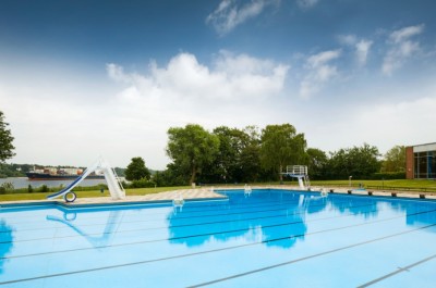 desktop-baeder-lp-freibad-finkenwerder-galerie-sommerfreibad2